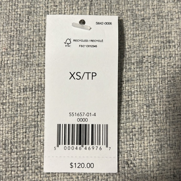 Banana Republic Lightweight Black Sweater SIZE XS - Picture 3 of 3